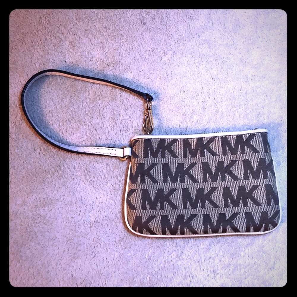 Michael Kors Wristlet